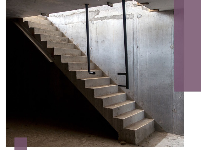 Изготовление и монтаж лестниц в подвале в Удомле