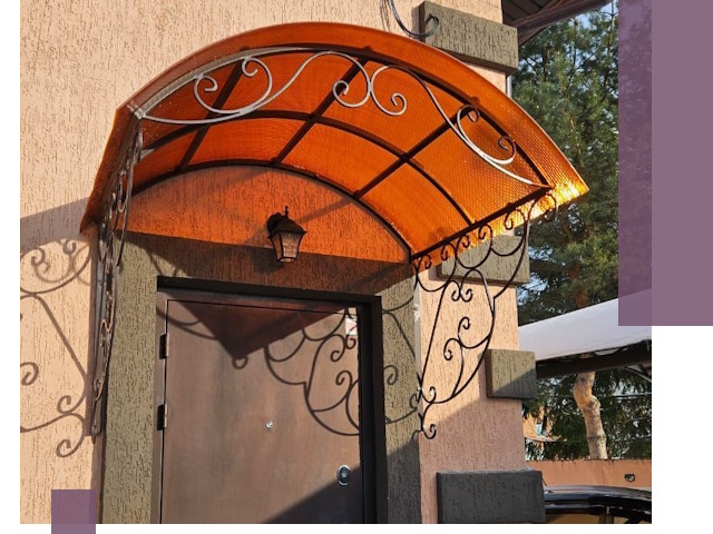 Демонтаж козырьков в Удомле быстро и безопасно