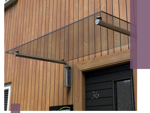 Стеклянные козырьки на входы и фасады в Удомле